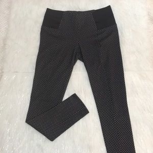 Maurice’s black and gray ponte pants size medium